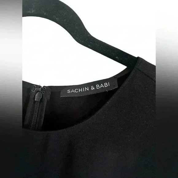 Sashin & Babi Dress with Fish net on Bottom - Picture 4 of 16